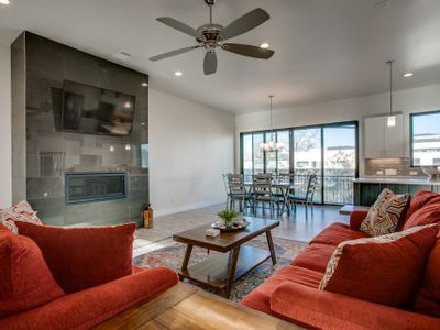 6 Bedrm+Modern+Elevated BishopArts-Dazzling View-2