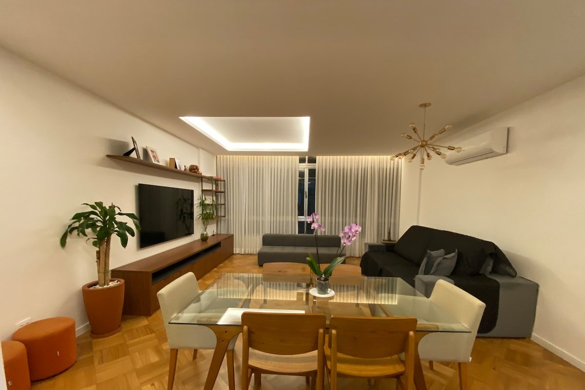 2 quadras da praia Leblon,excelente para famílias gallery image 2