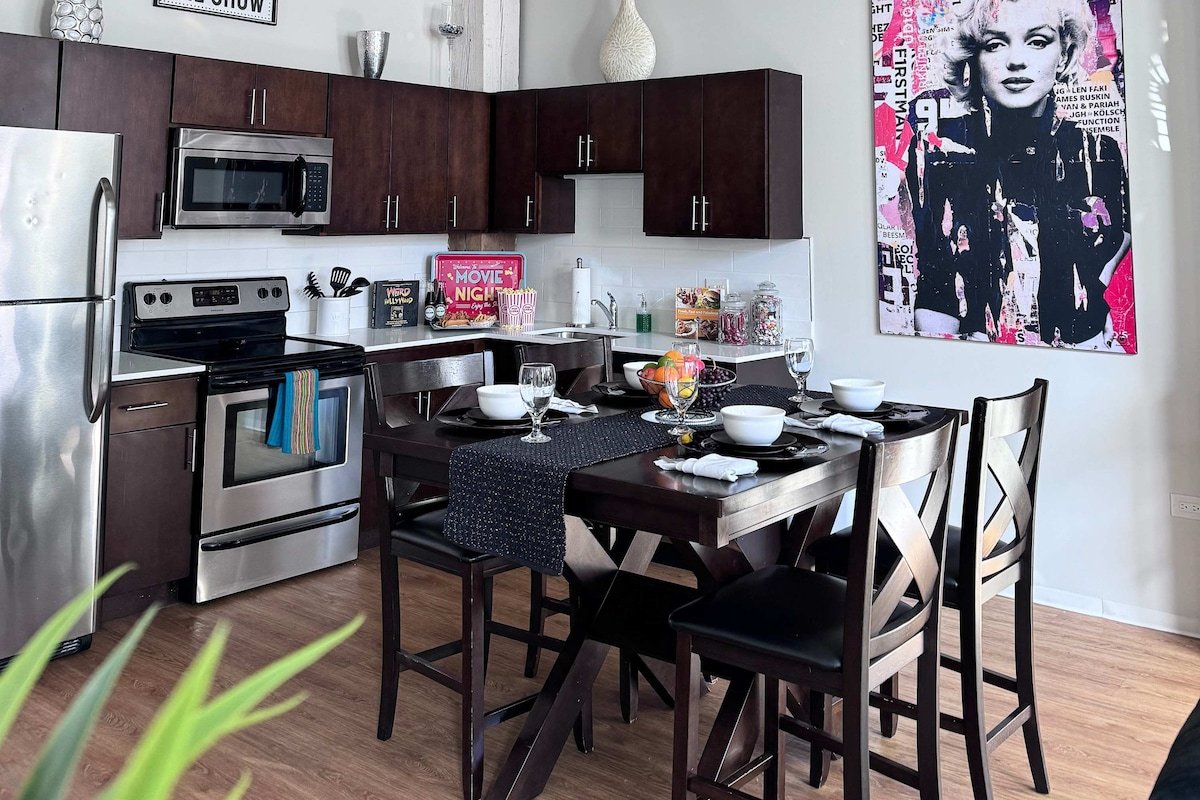 Luxéry Stay “Hollywood” – McCormick/WinTrust Area gallery image 4