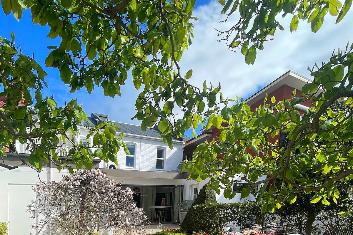 Tasmanian Art House – Battery Point gallery image 3