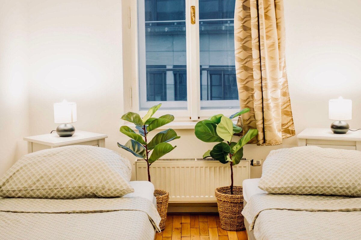 4BR + 2 BATH * 200sqm – 200m to Wenceslas Square gallery image 4