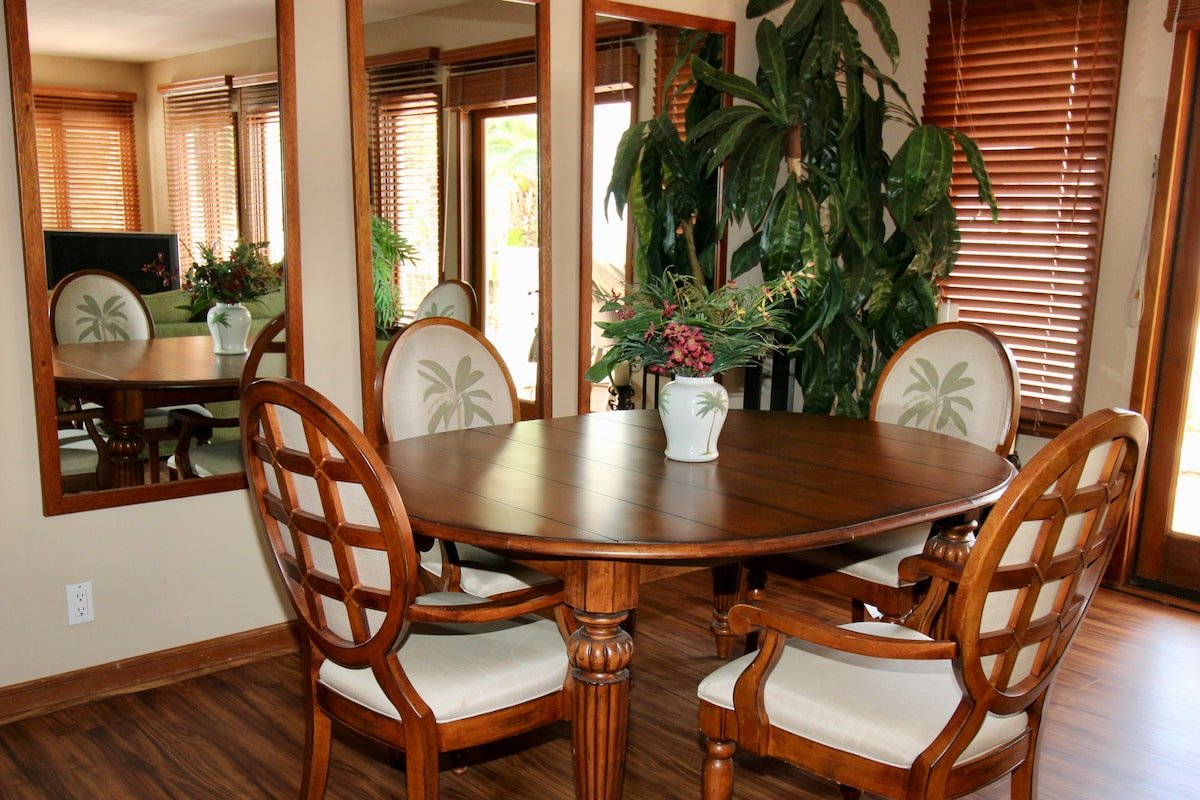 Luxury Spacious Serene Home with Private Balconies gallery image 5