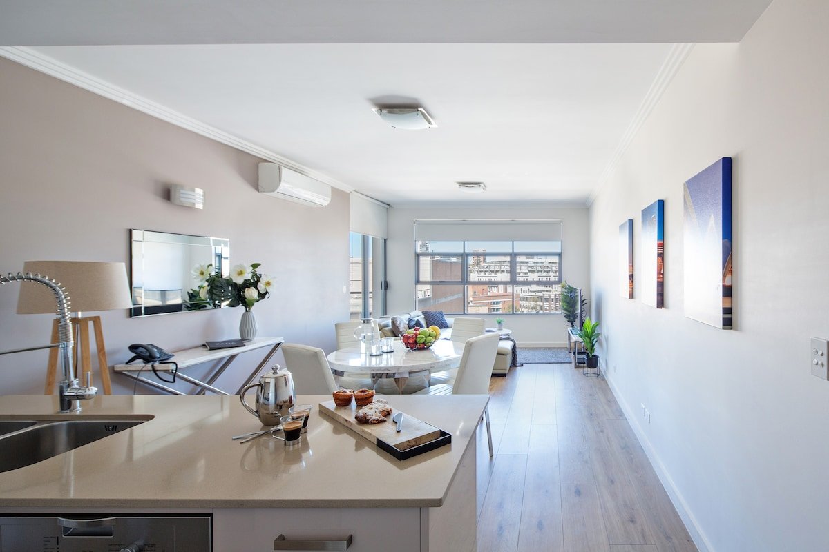 Luxe Two Bedroom Apartment- In the Heart of Sydney gallery image 3