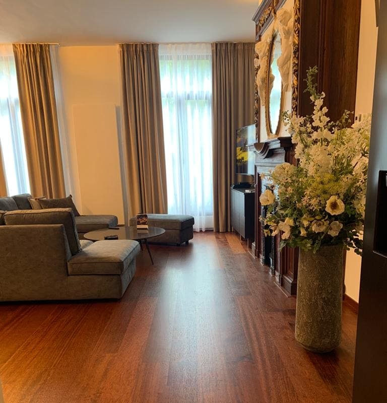 Exquisite Apartment Antwerp Center gallery image 3