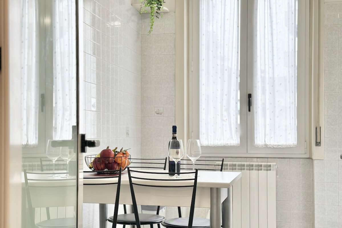 Florence Relax near the center+terrace+pvtParkin gallery image 4