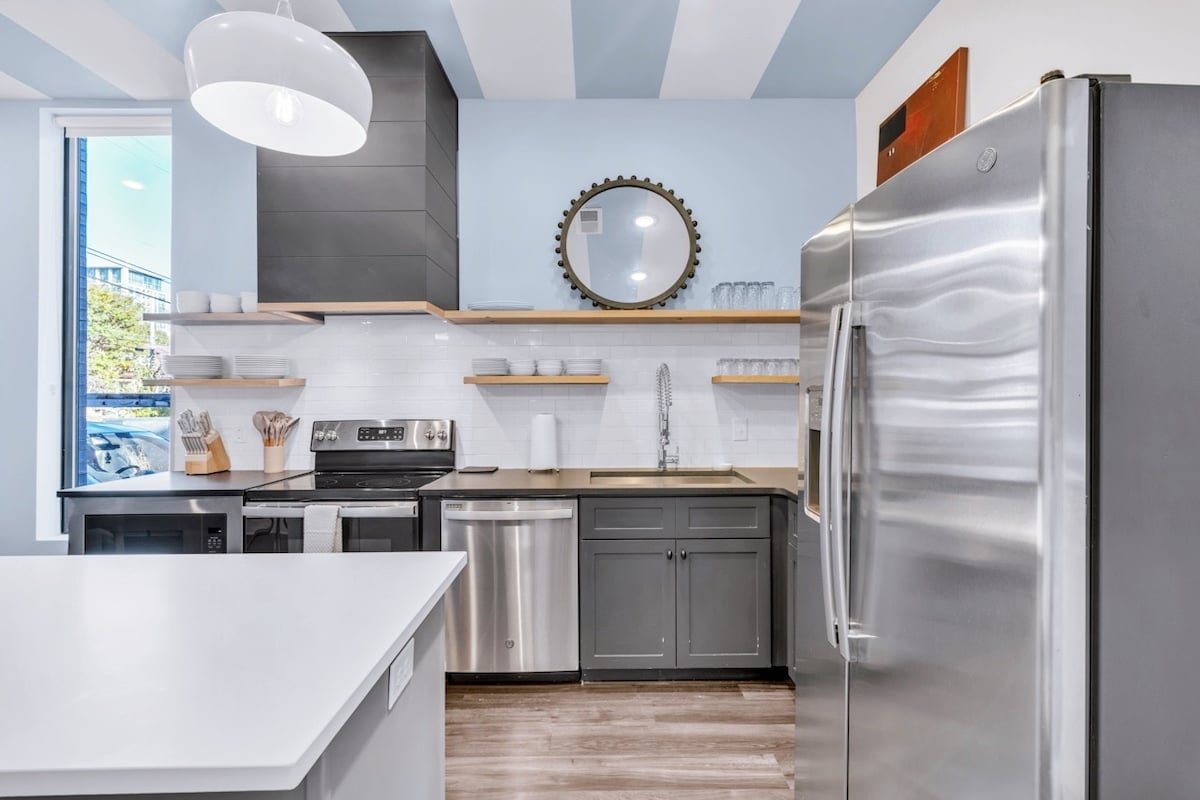 New Music Row Manor w/12 Beds! 7 Mins to Broadway gallery image 5