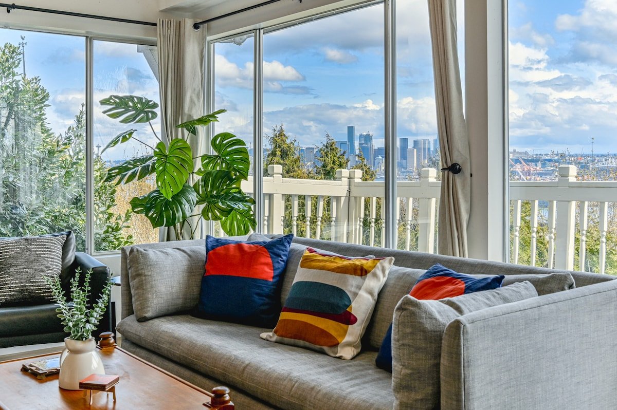 Skyline & Mtn View in W. Seattle gallery image 4