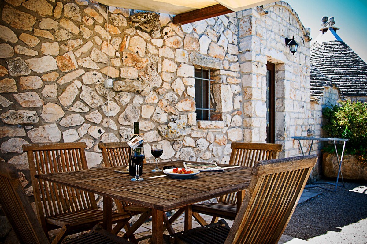 Private Villa with swimming pool and vineyard gallery image 4