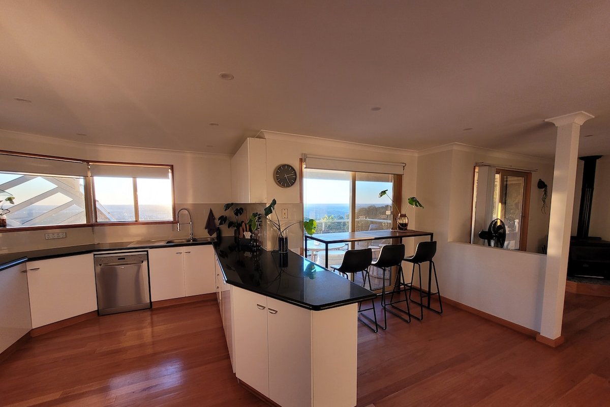 Lascelles Lookout – A Haven On The Hill gallery image 5