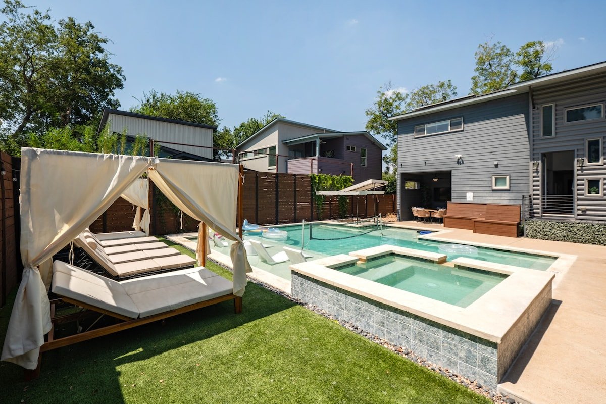 Modern Austin Home | Pool | Spa | 7 Beds | Near DT gallery image 4