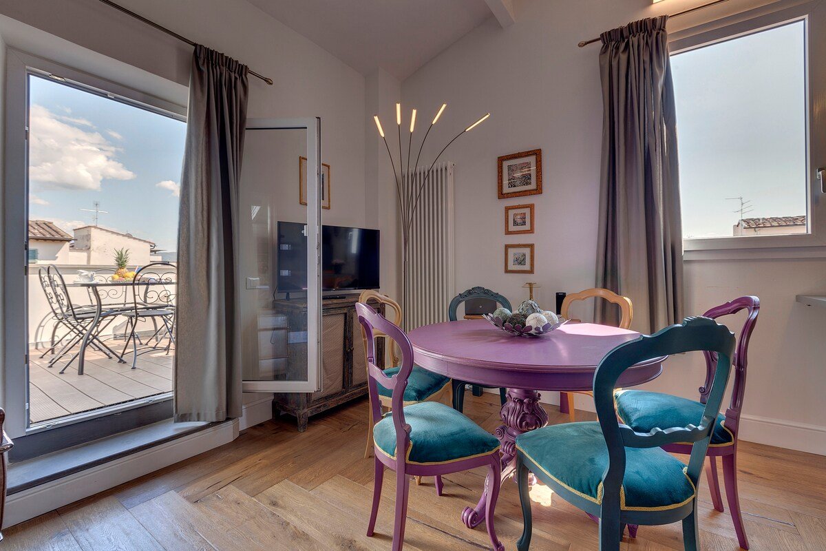 Penthouse with Terrace in the Historic Center gallery image 3
