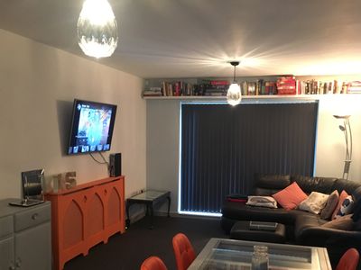 2 Bed 2 Bath, Canal Side Apartment Manchester