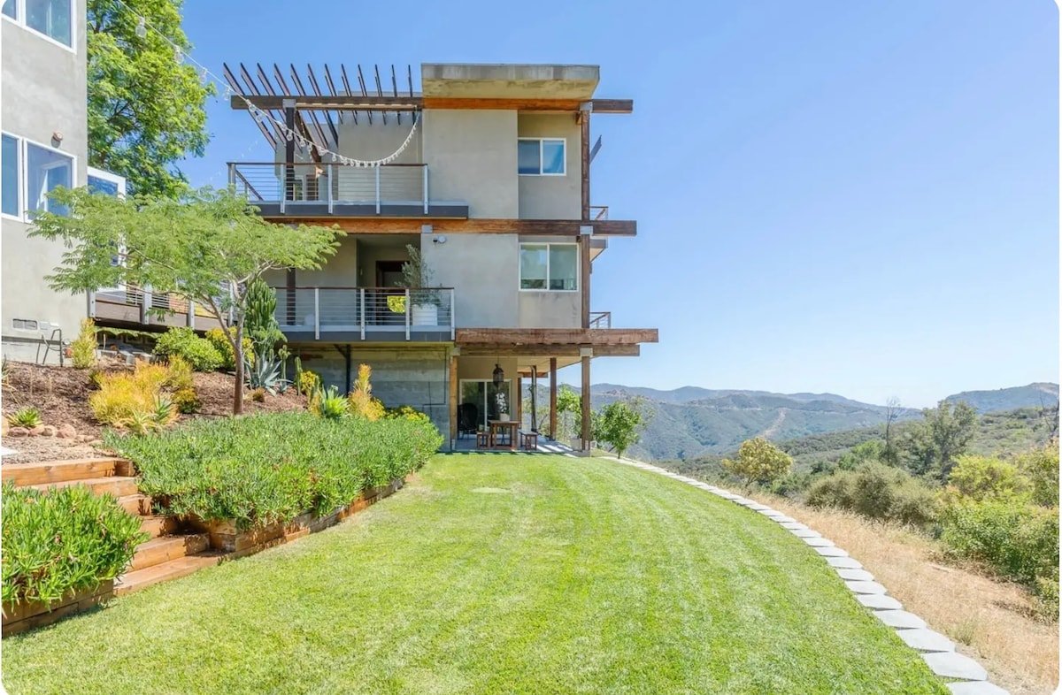 Topanga 2-Unit Home with Hot Tub & Mountain Views gallery image 5