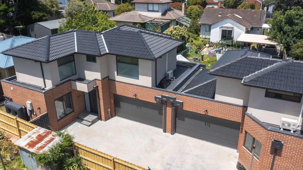 Chadstone Haven Dual Townhouses gallery image 3