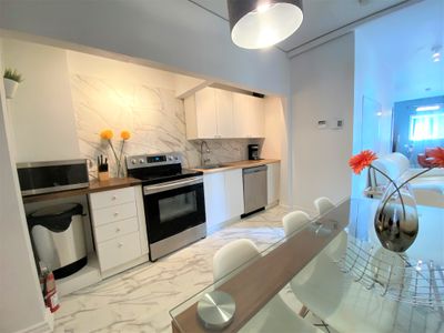 A2~Free parking+Terrace+8 bed/sofabed~100WalkScore