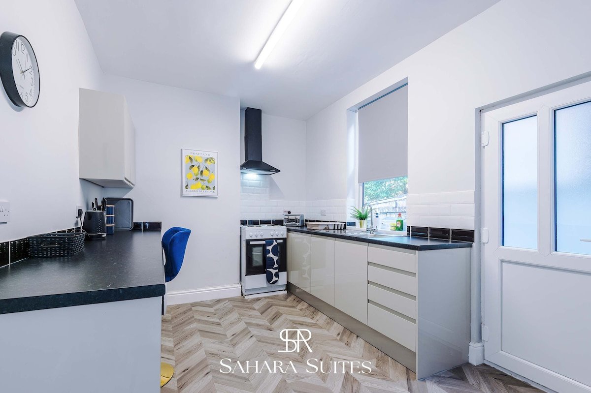 20%OFF | 4BR Salford Home | Contractors & AO Arena gallery image 5