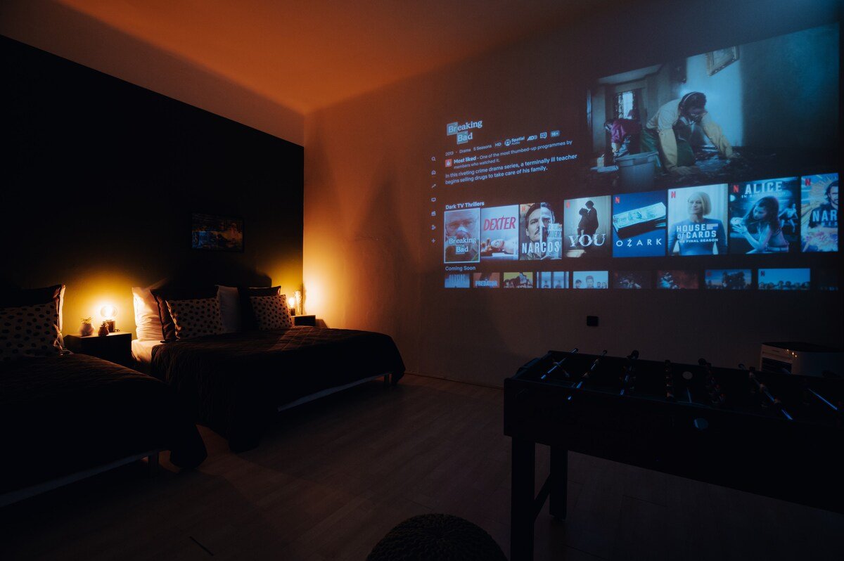 Cinema Apartment Pool Table & Foosball – Downtown gallery image 4