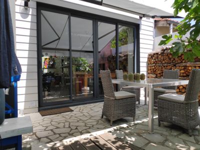 180 M2/4 lits/clim/tram/gare/parking option/filet