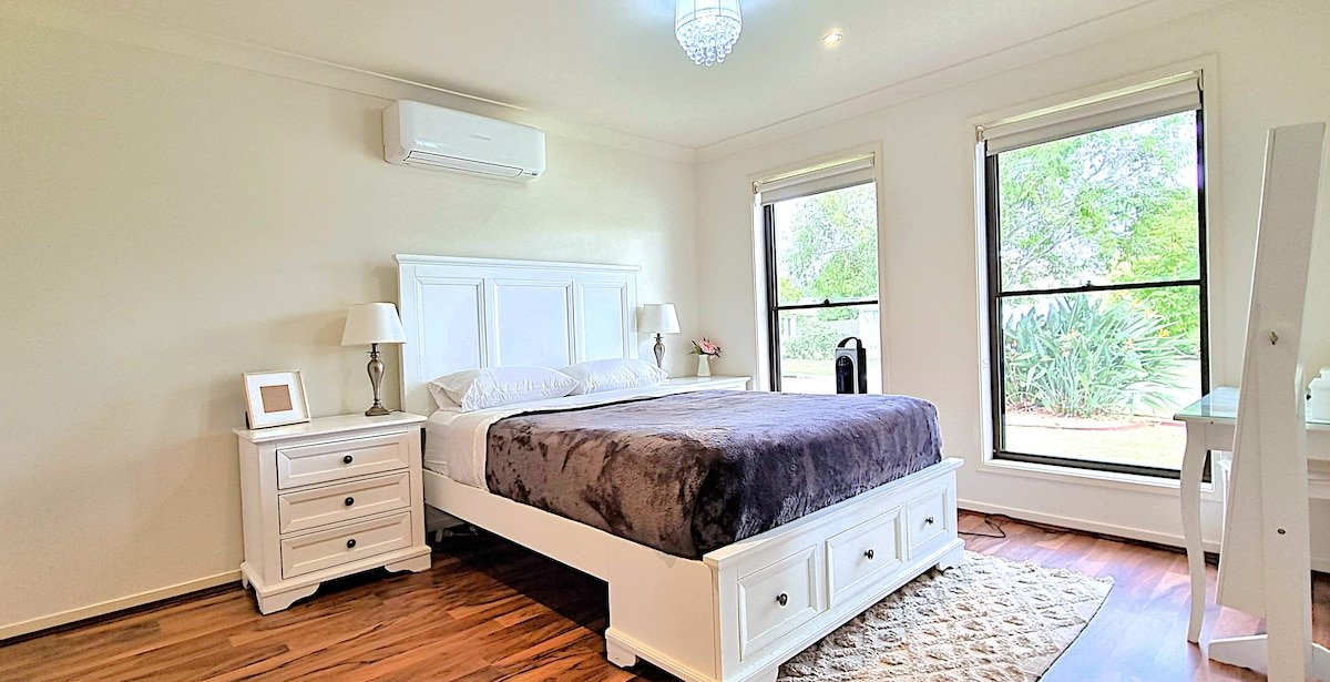 Sackville House (SEQ) – 4 bedroom 2 bathrooms gallery image 2