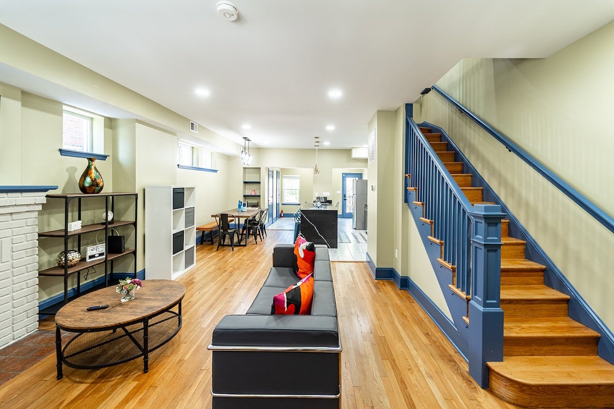 Lovely Large Modern 5BR 3.5BA DC Townhouse gallery image 3