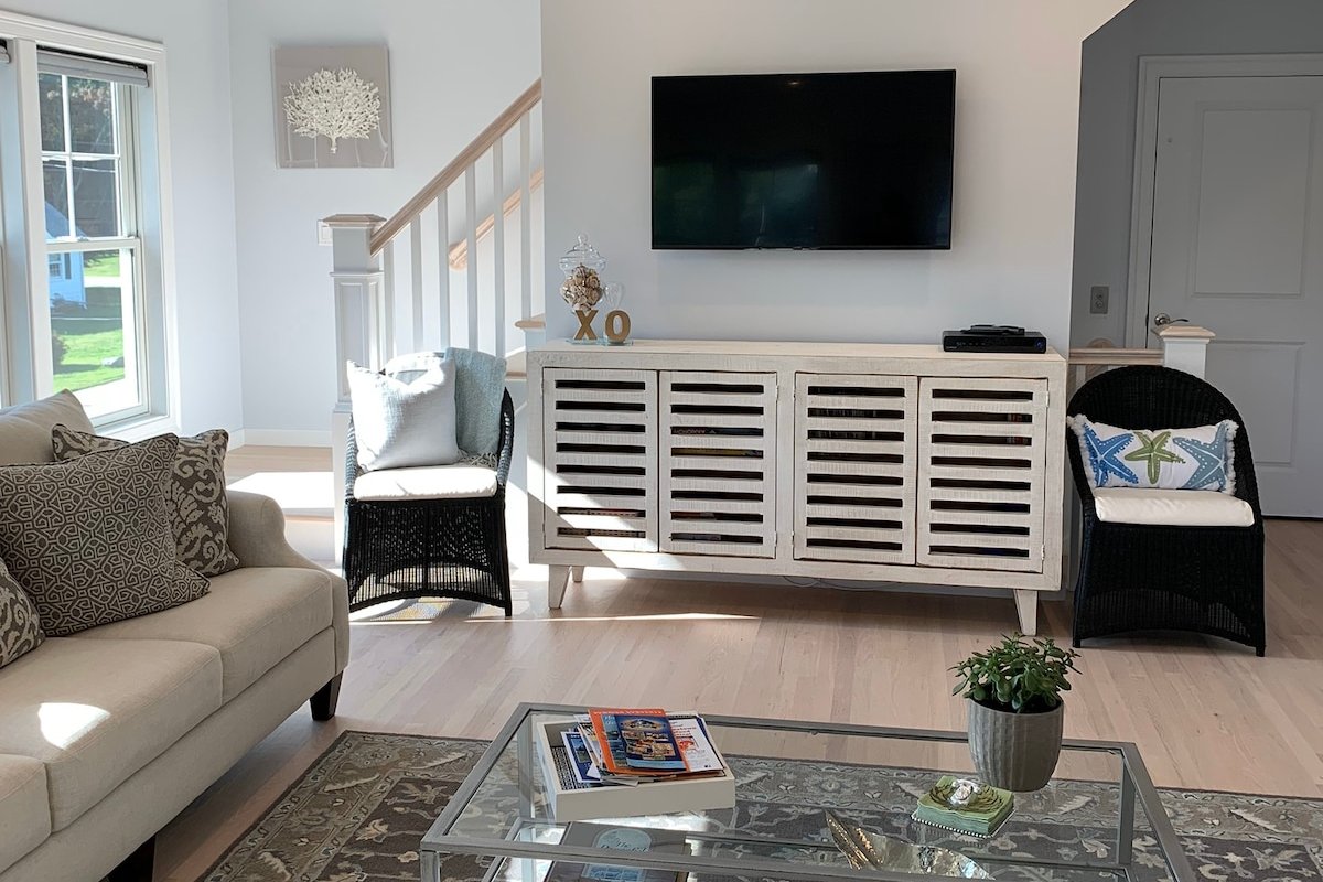 Maywood Bonnet Shores Narragansett gallery image 5