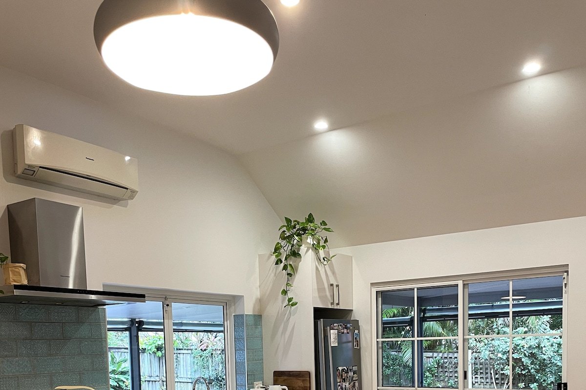 Beachside Home in Emerald Beach gallery image 2