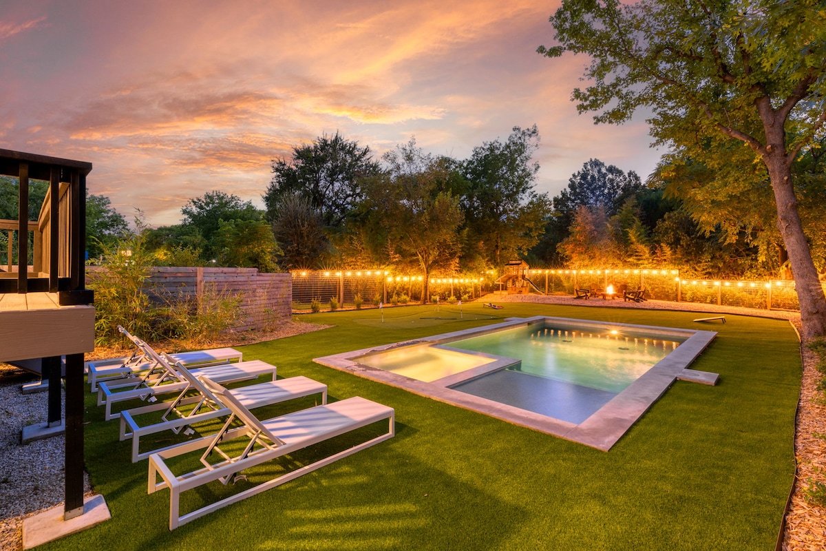 5BR Downtown Pool & Hot Tub Oasis gallery image 4