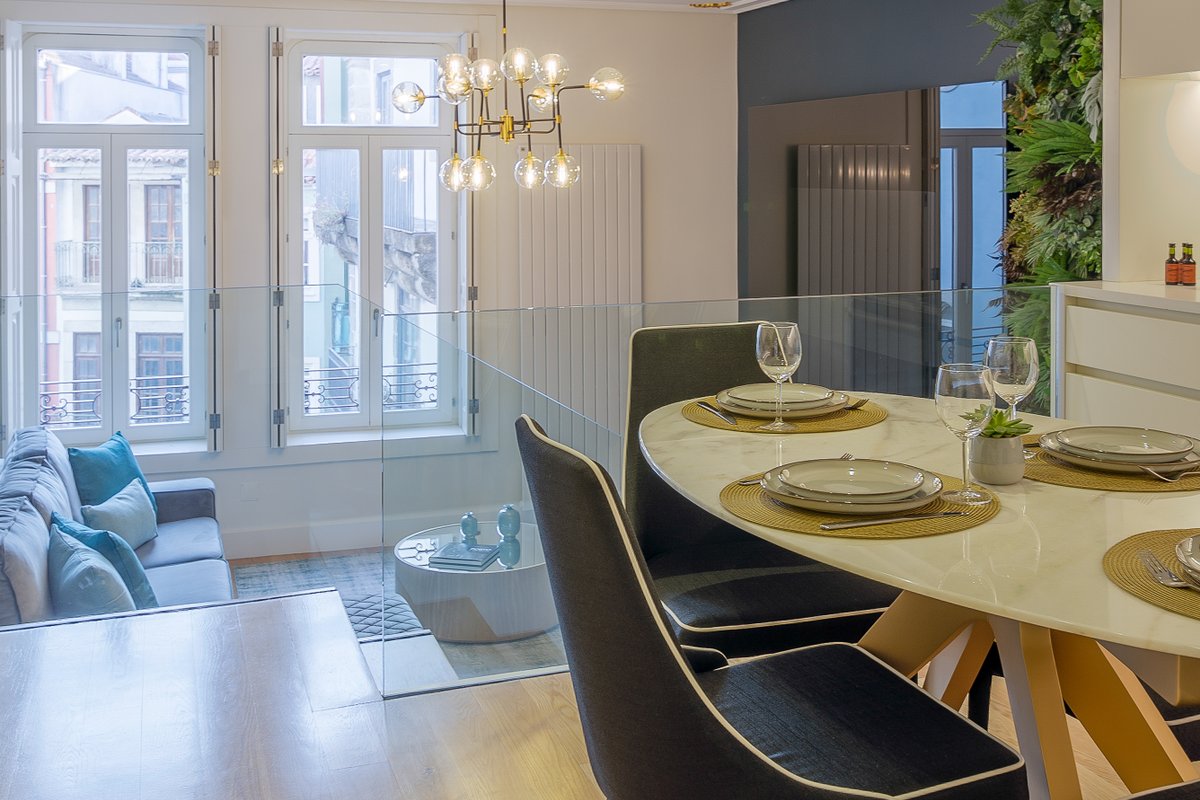 Luxury & Historic Apt-Premium Location