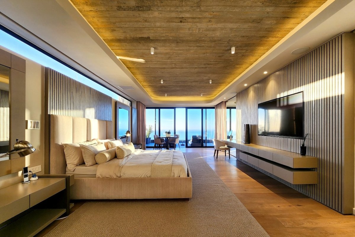 Lijaro Villa by Steadfast Collection gallery image 3