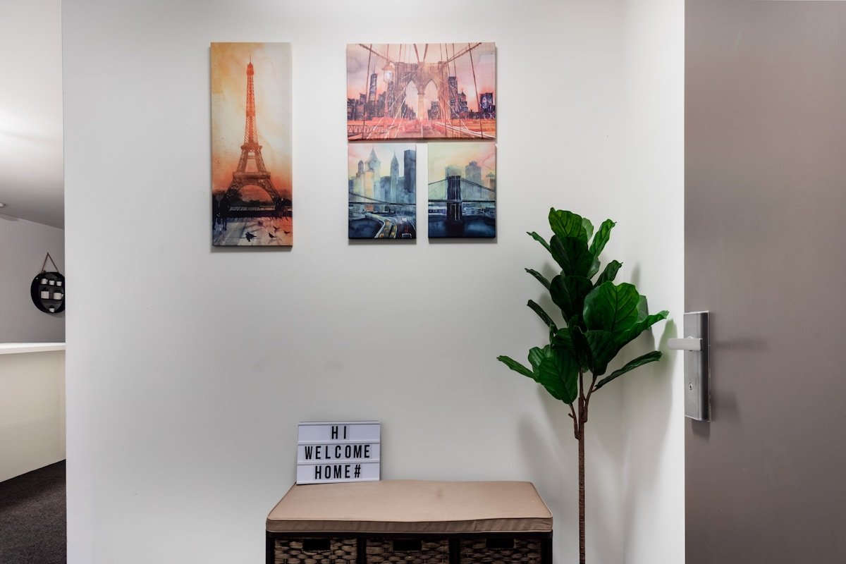 HUGE SAVE!FACE CROWN CASINO!CLOSE EVERYTHING!FREE gallery image 4