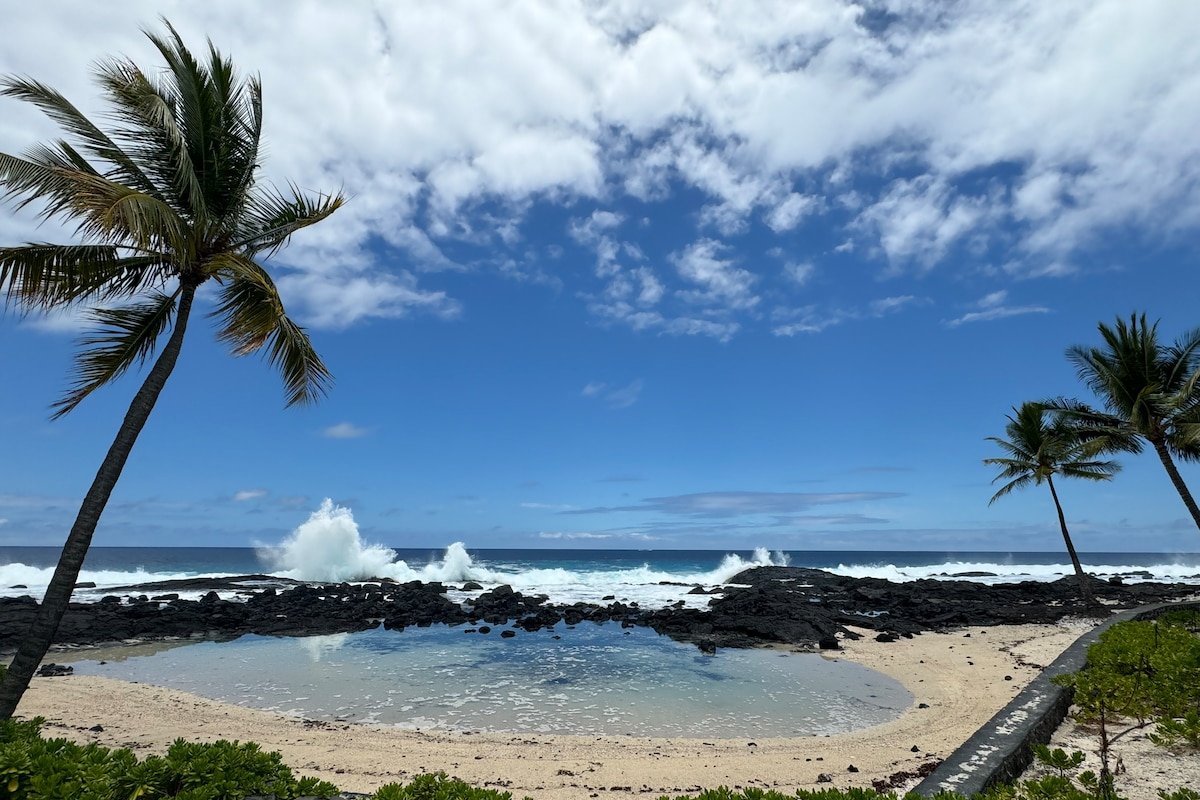 Spacious 8BR w/Ocean Views, Sleeps 16 gallery image 4