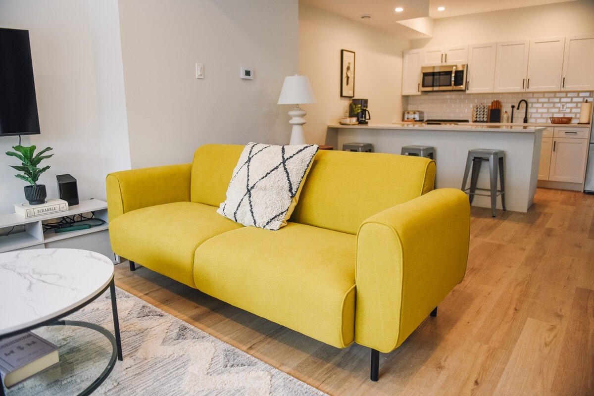 Gorgeous & Unique 5 Bed & 2.5 Bath New Townhouse gallery image 5