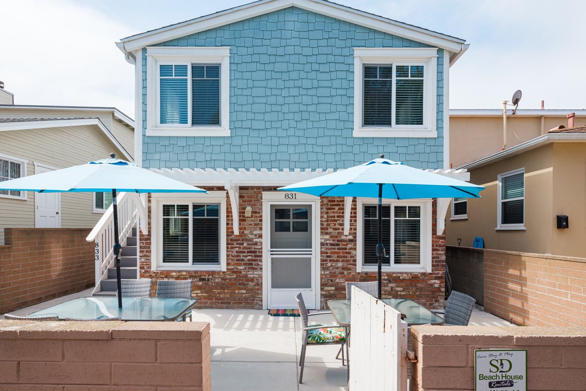 Cozy Combo Cottages! Close to Belmont Park!