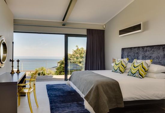 Photo 2 of Camps Bay Hely accommodation in Camps Bay, Cape Town with 5 bedrooms and 4 bathrooms