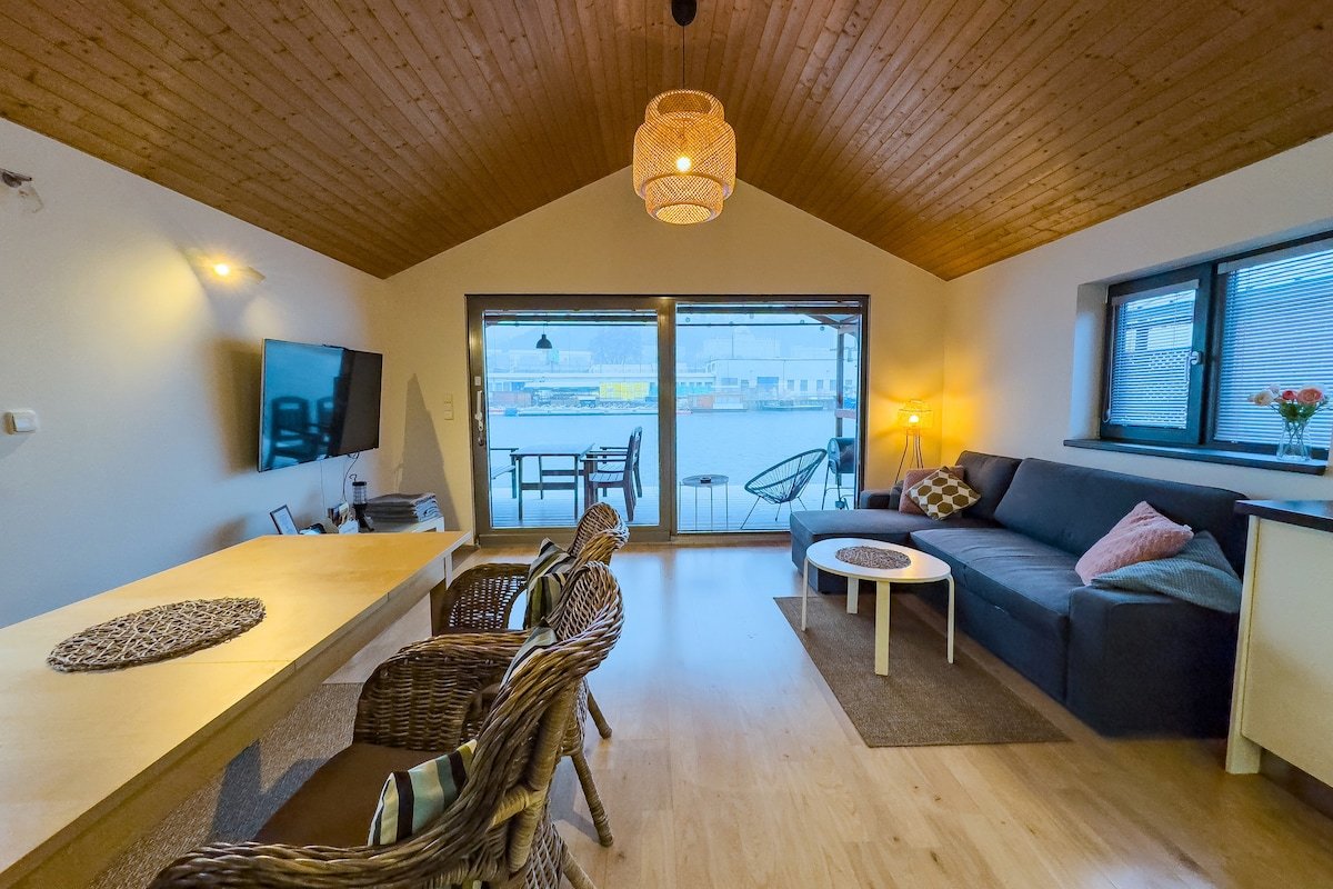 Houses on water Benjamin&Franklin (max.14 guests) gallery image 3