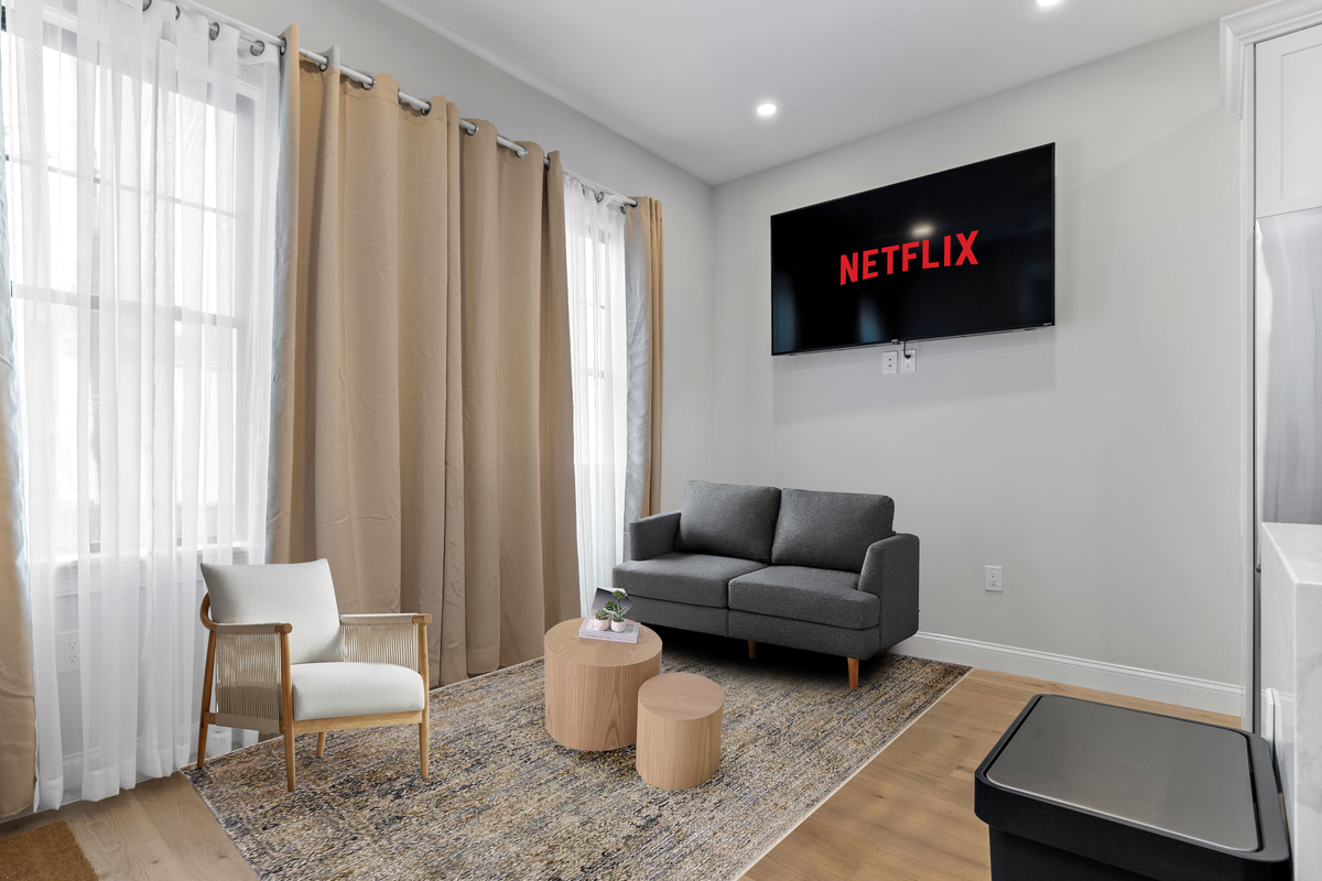 Boston Modern Lux | Subway | Family/Business Ready