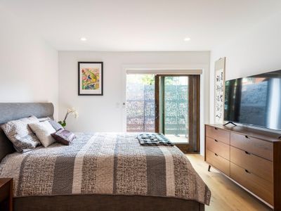 Luxurious Unit Steps from Golden Gate Park