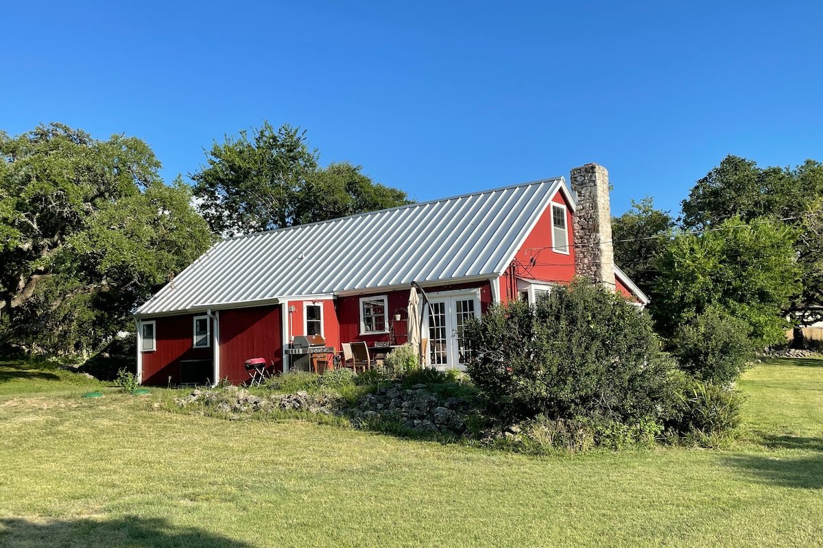 Thistle Rock Ranch Compound: Two 3 Bedroom Houses gallery image 5