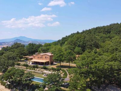 Luxury Retreat in the Tuscan Hills