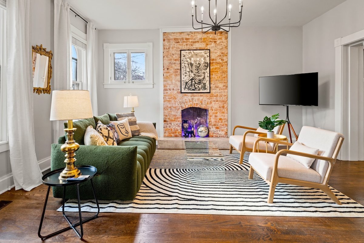 Historic Short North: Hot Tub, BBQ, Free Parking gallery image 2