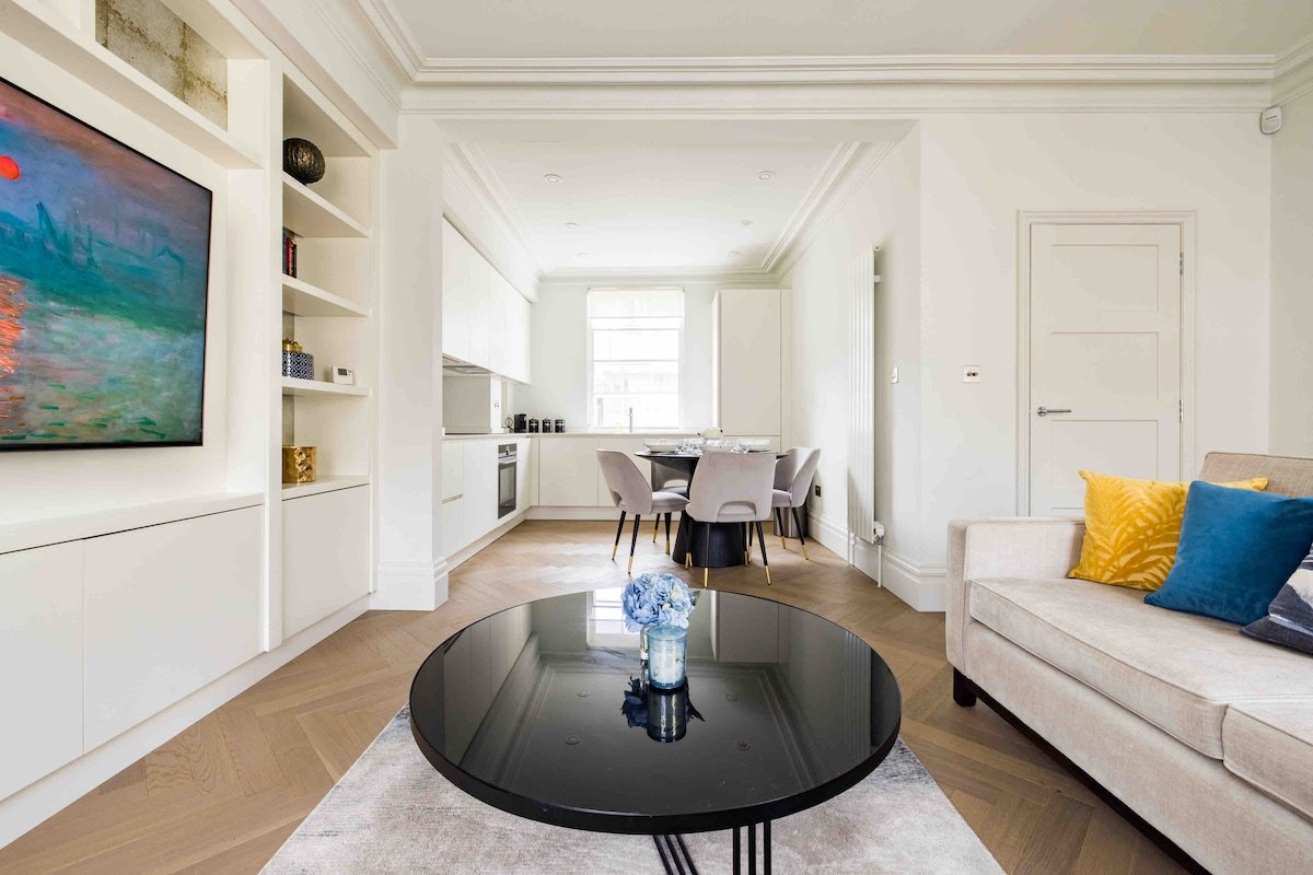 Mr Belgrave Deluxe + Air Con gallery image 3