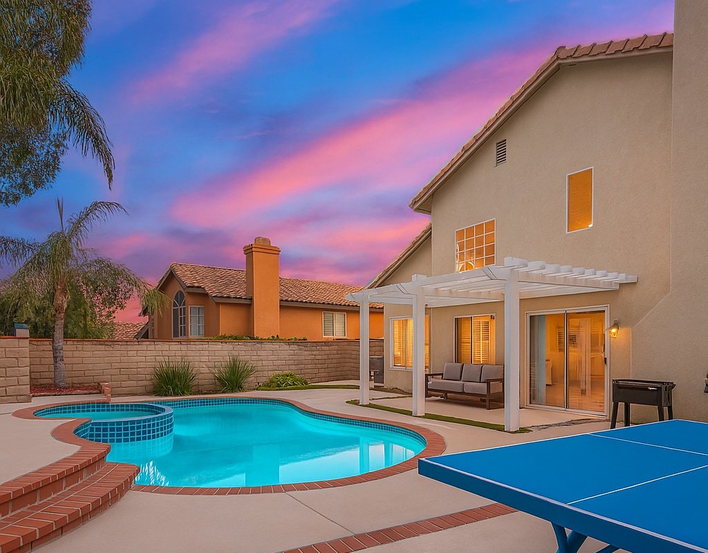 152 Valencia Area Gorgeous Home Pool-Spa-Games gallery image 2