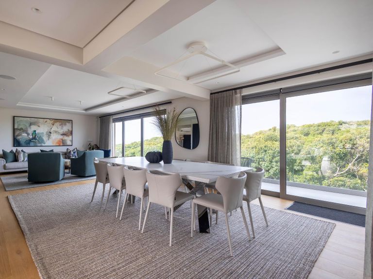 Seating area - Room