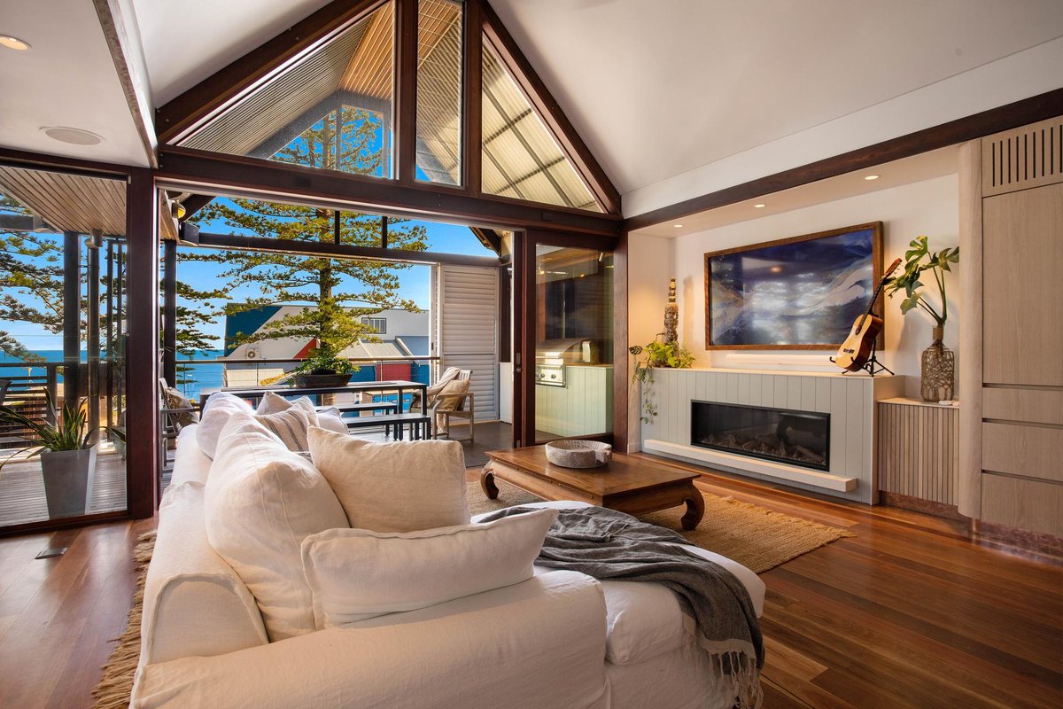 Luxury On The Bay – 2 x 3 Bedroom Apartments