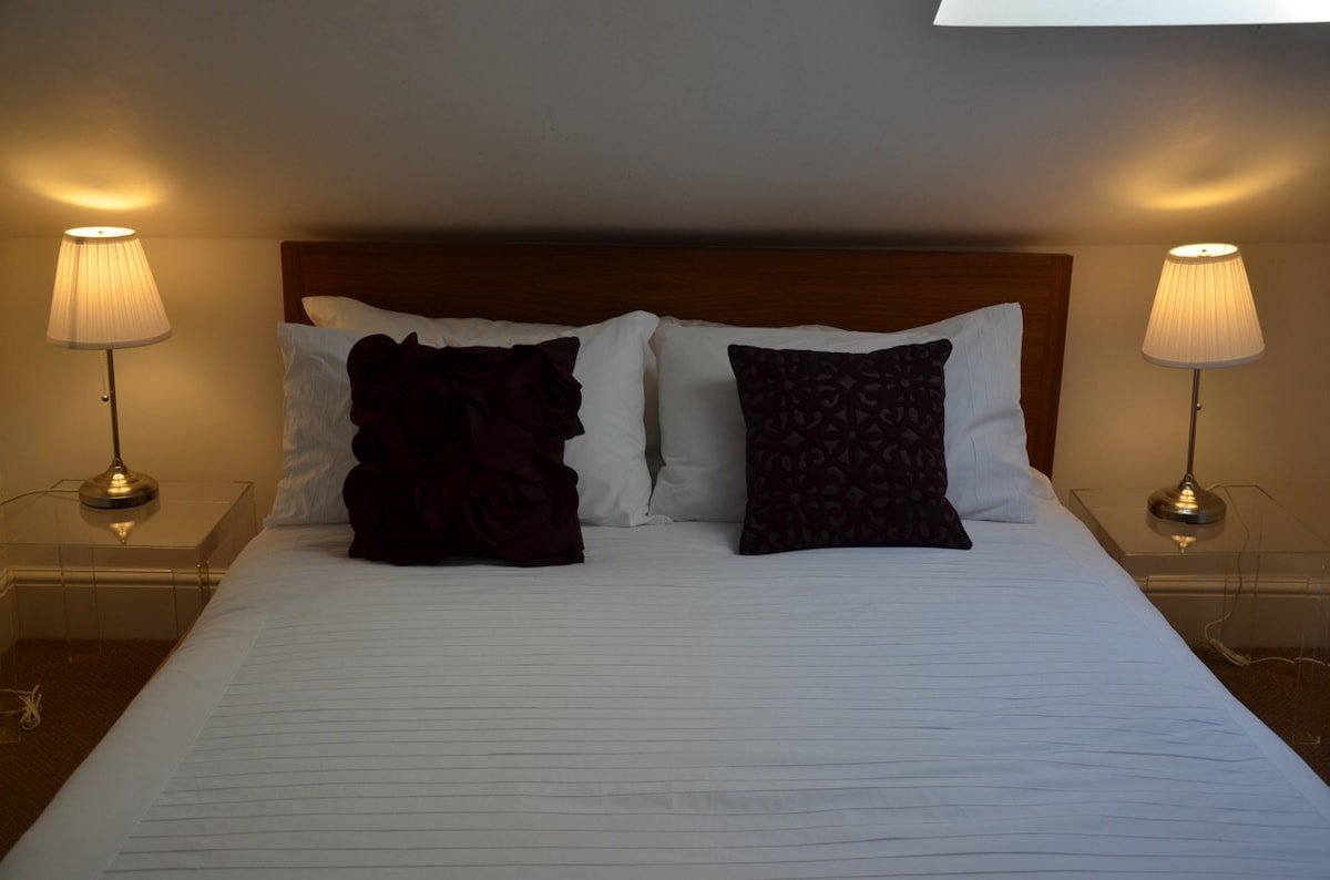 Amazing Royal Mile Apartment. gallery image 4