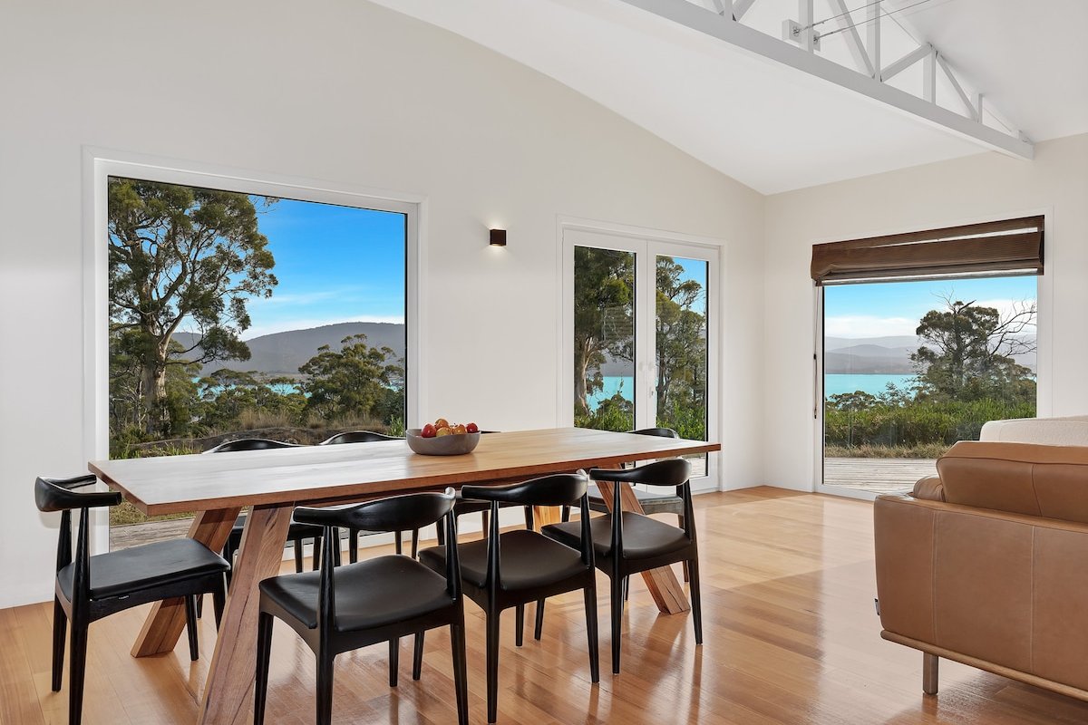 Newhaven – Breathtaking views over Dover Bay gallery image 4