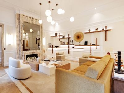 The Lander – Serviced 2-BR/2BA – Louvre II