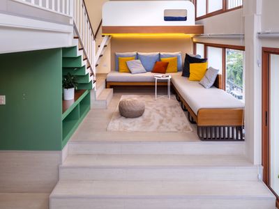 Bedtime storeys near ICON SIAM: Baan Wongwienyai