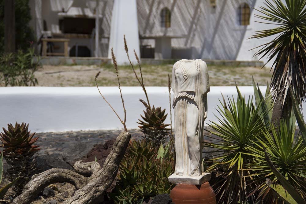 6 bedroom luxury villa in Pyrgos gallery image 5