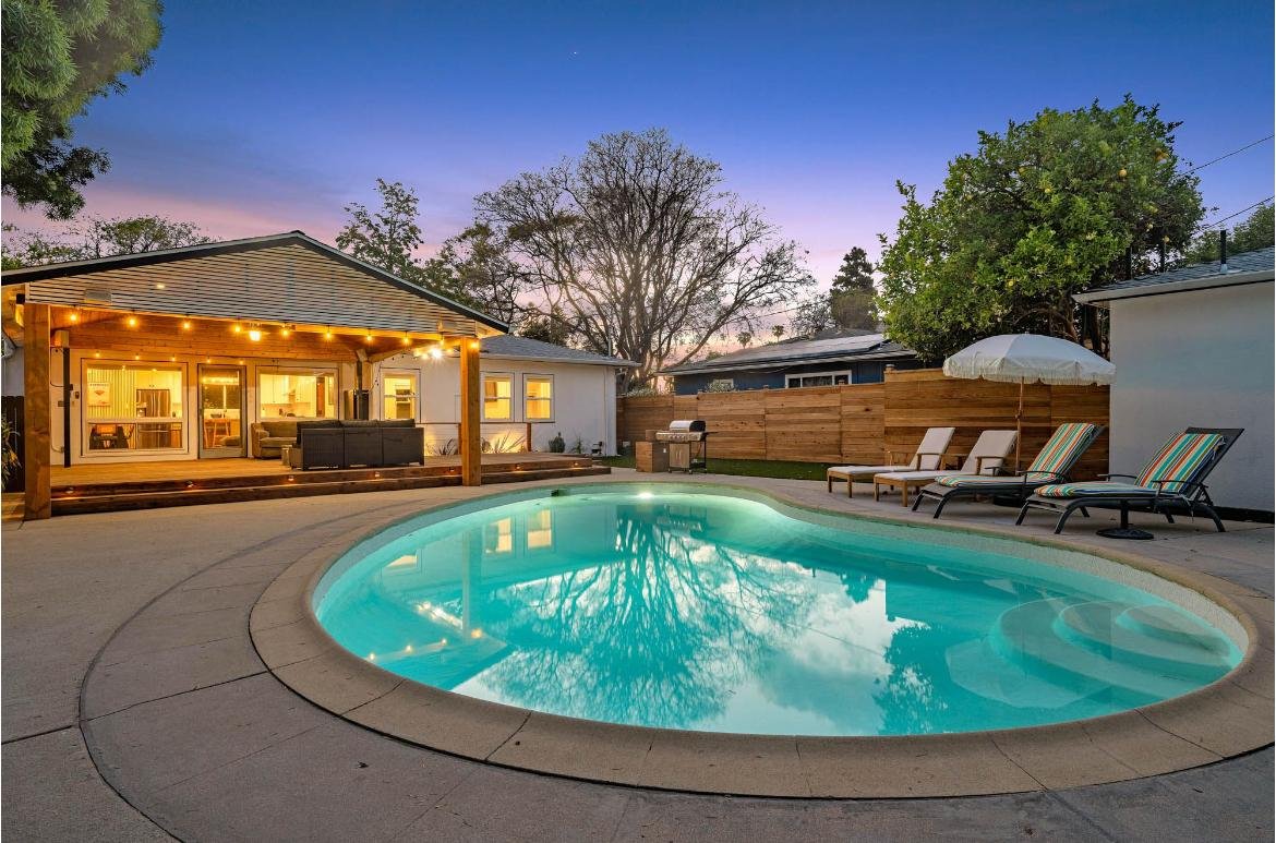 Lake Balboa Hideaway gallery image 2